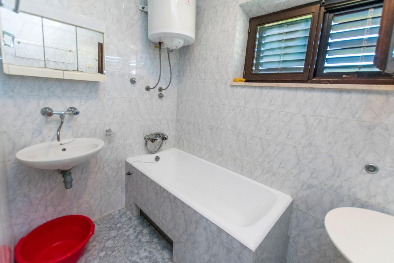 Apartments Matejka Primosten Ngoại thất bức ảnh