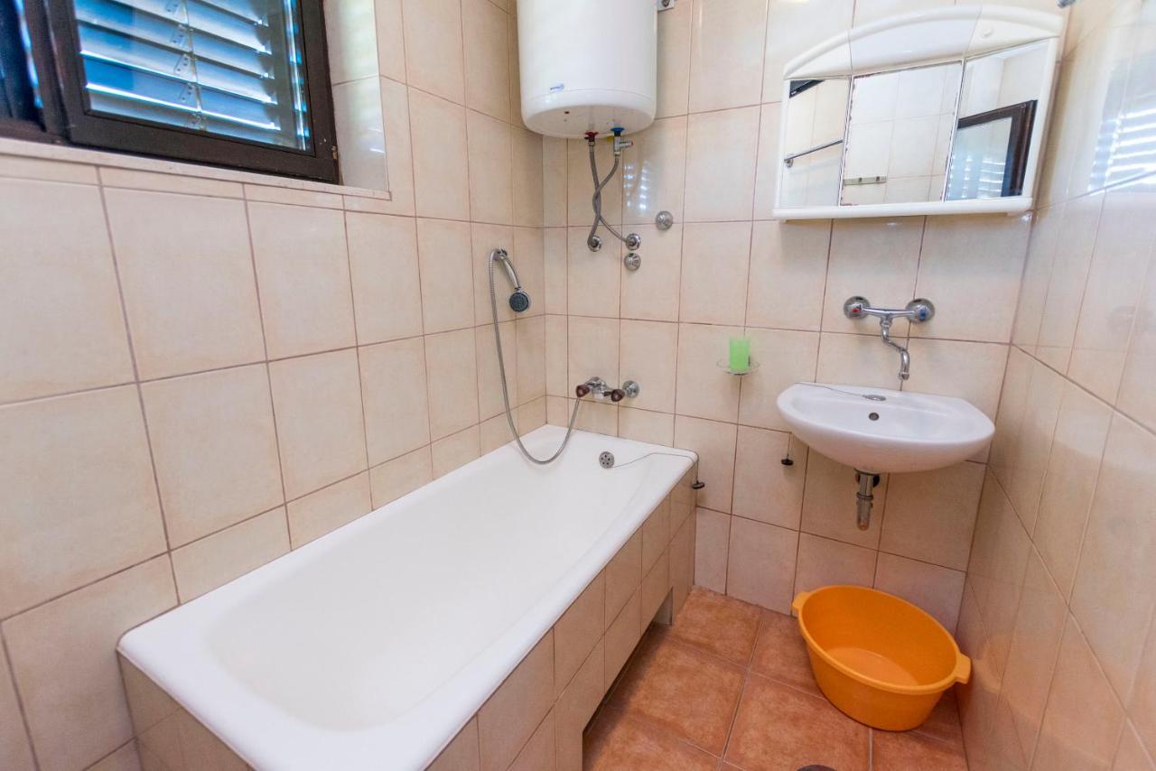 Apartments Matejka Primosten Ngoại thất bức ảnh