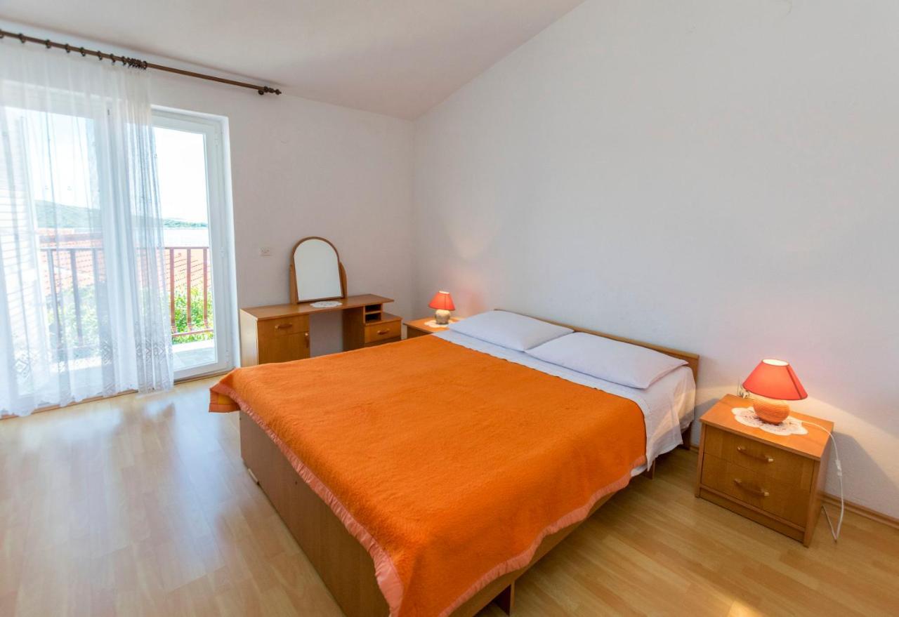 Apartments Matejka Primosten Ngoại thất bức ảnh