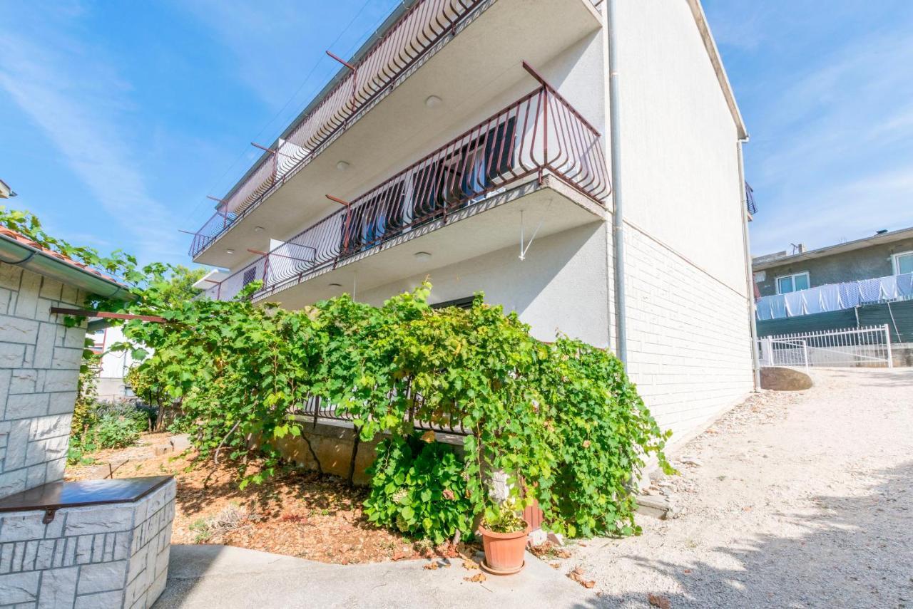 Apartments Matejka Primosten Ngoại thất bức ảnh