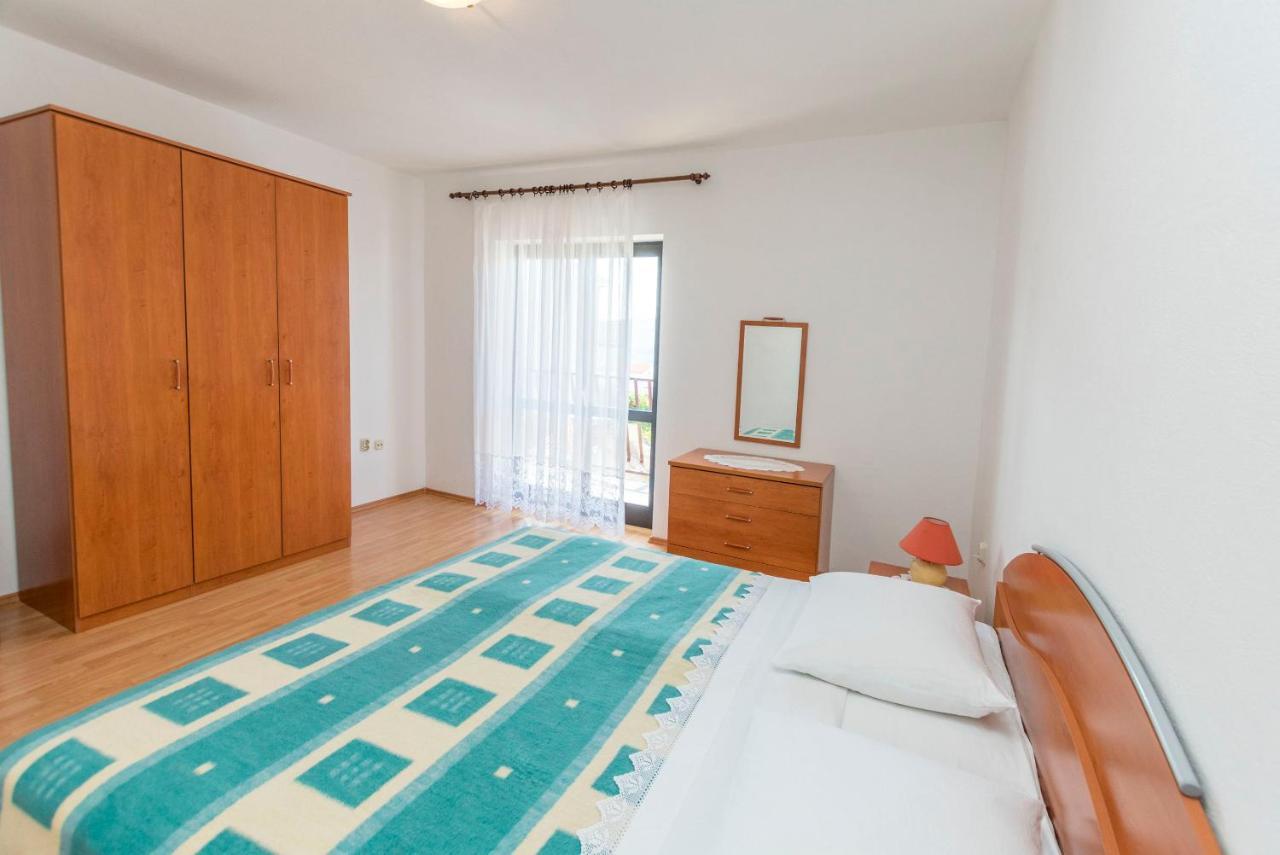 Apartments Matejka Primosten Ngoại thất bức ảnh